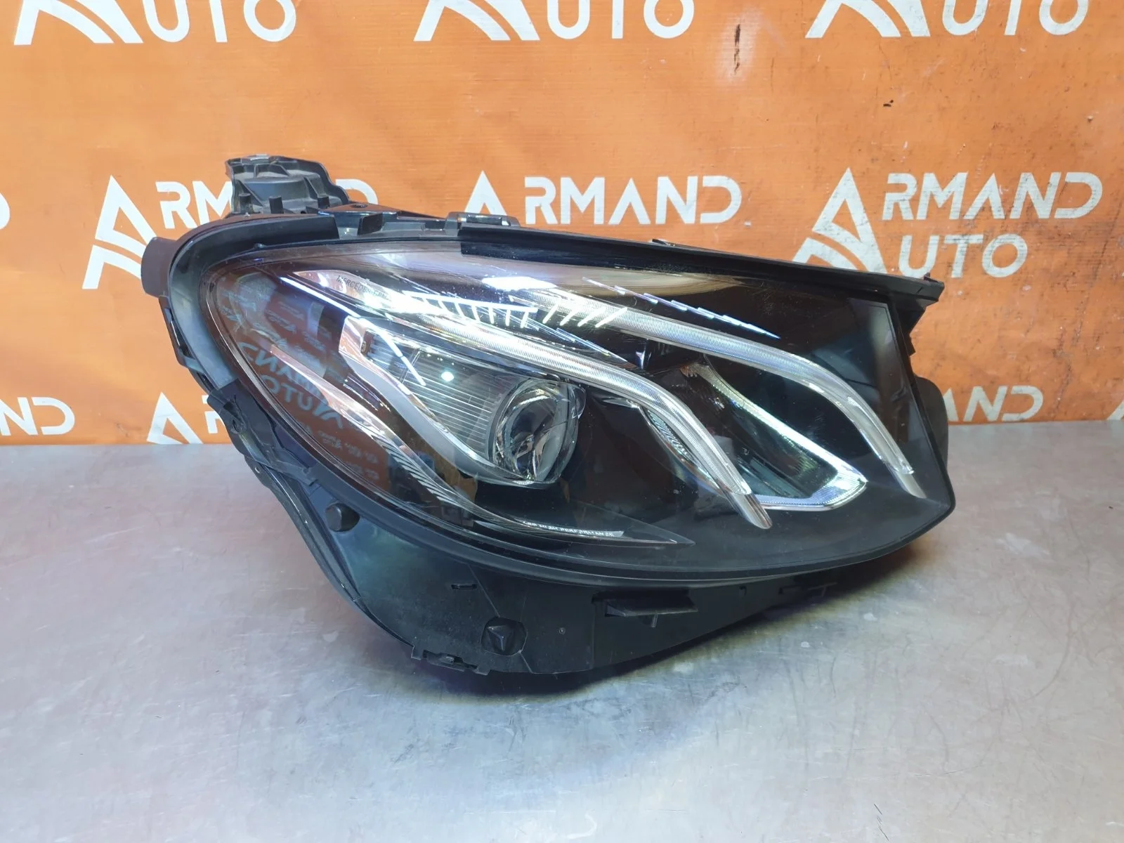 Фара Mercedes -Class 2016-2020 W213, S213, C238