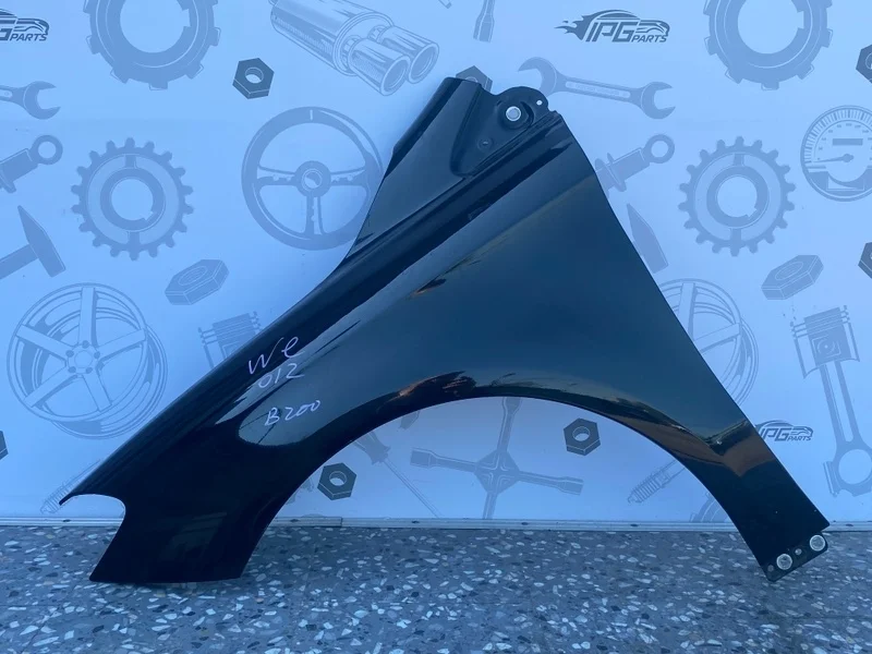 Крыло переднее левое Mercedes-benz 2016 W246