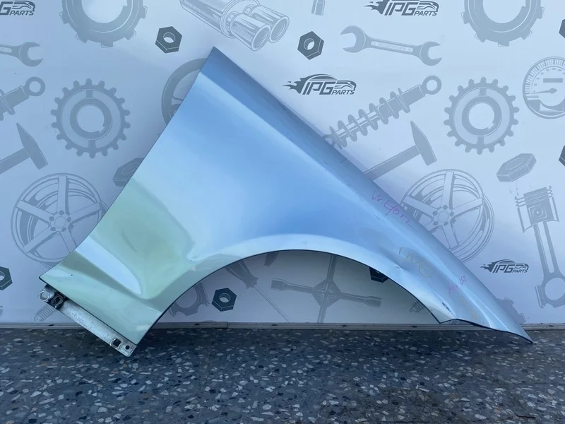 Крыло переднее правое Mercedes-benz CLS 2014 X218