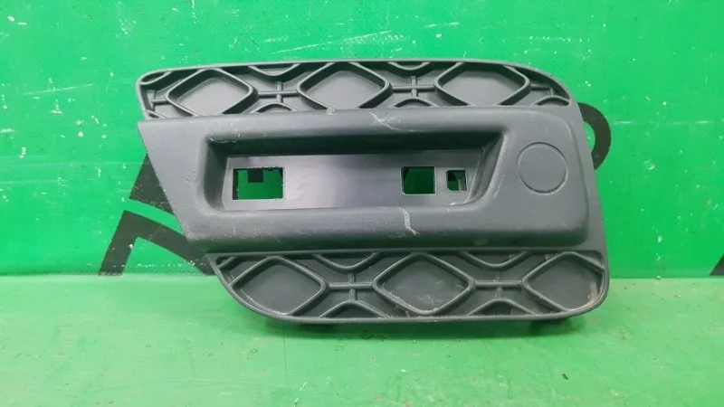 Решетка бампера RENAULT Sandero 2013-2022