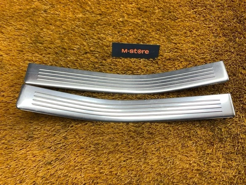 Накладка на порог салона Mercedes-Benz E-Class 2010 A2126861136 W212 642.850, задняя