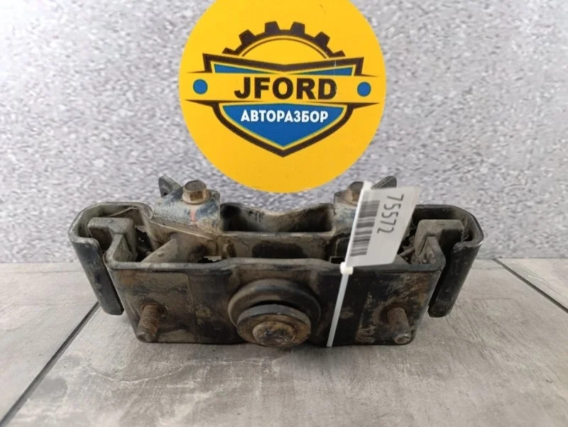 Подушка мкпп Mitsubishi L200 2010 KB4T