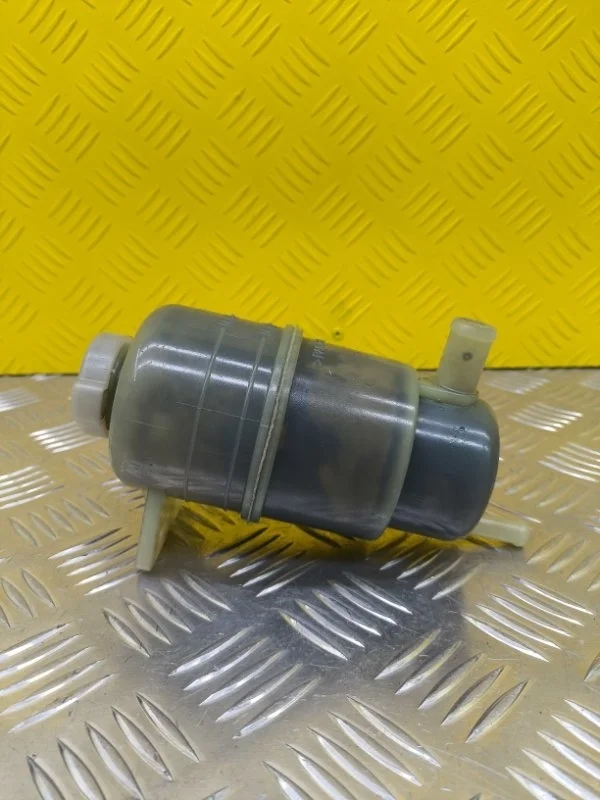 Бачок гидроусилителя Mitsubishi L200 (2006-2015) 2006 MR995028 ПИКАП 2.5 D 4D56