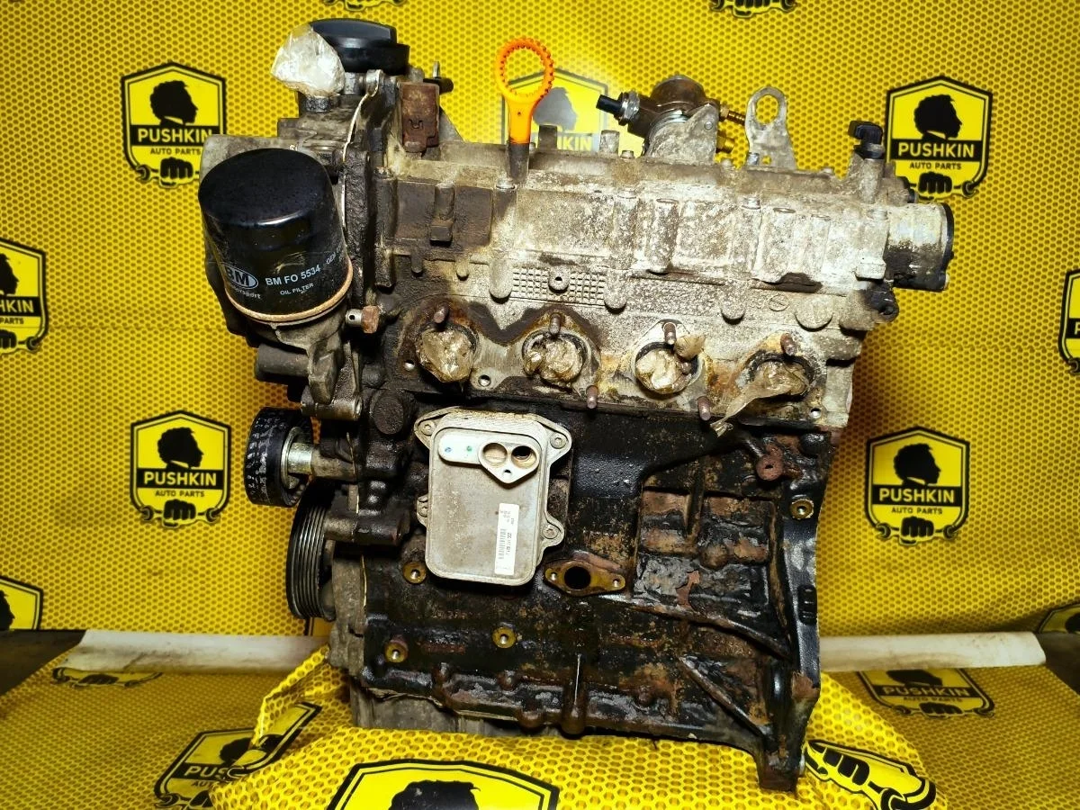 Двигатель Volkswagen Golf 2012 03C100092 MK6 CAXA