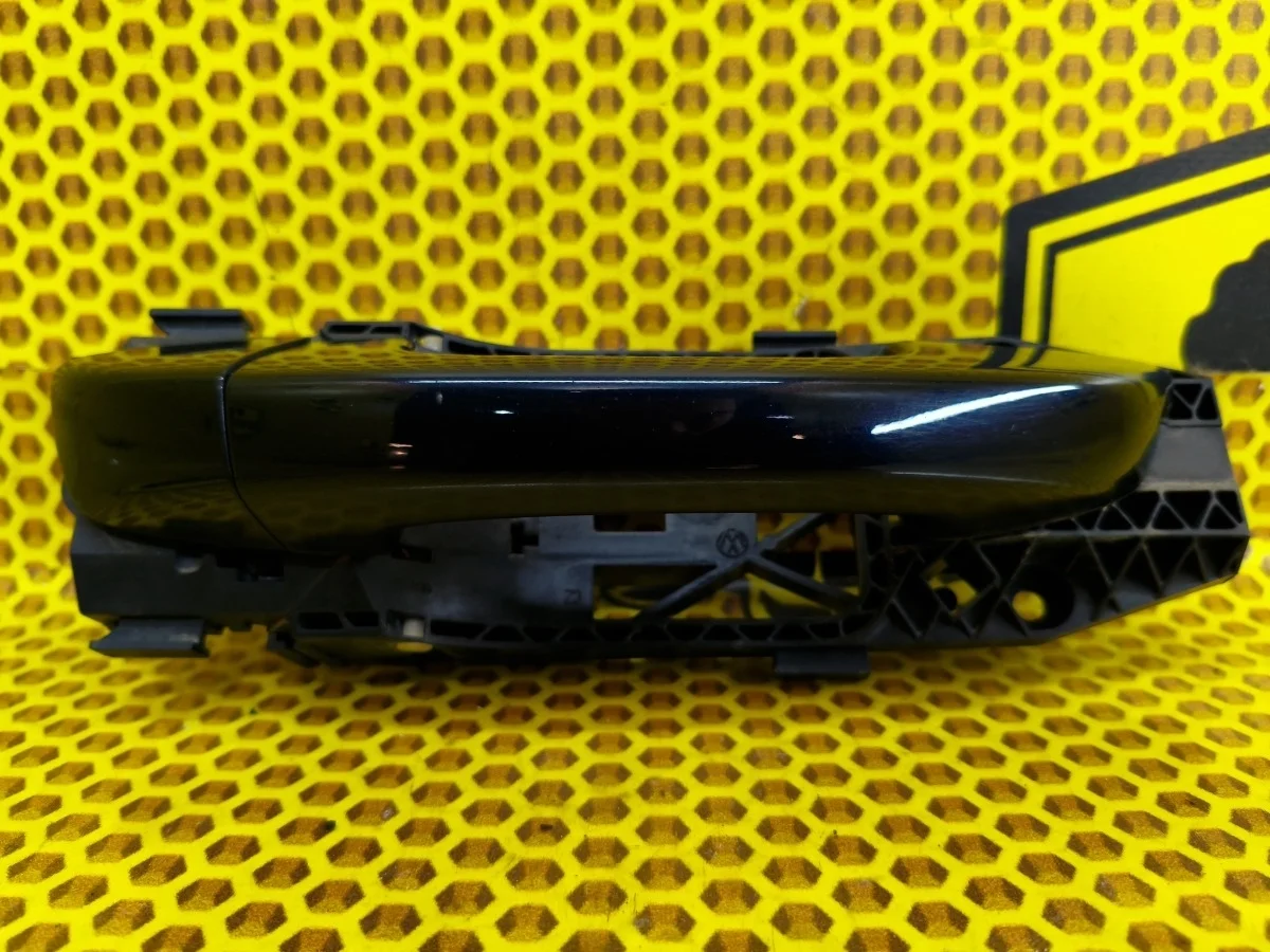 Ручка двери наружная Volkswagen Golf 2012 1K8837206F MK6 CAXA, задняя правая