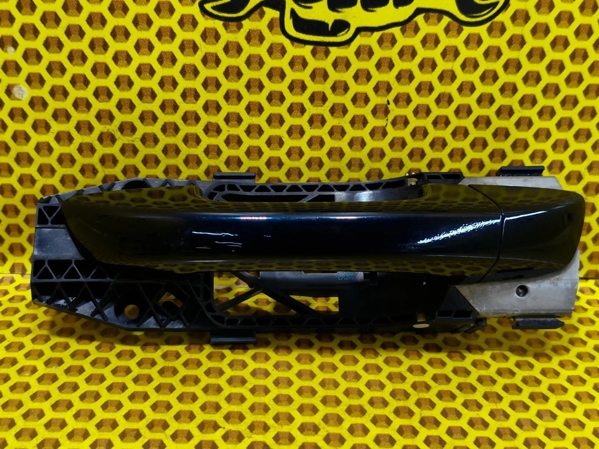 Ручка двери наружная Volkswagen Golf 2012 1K8837205F MK6 CAXA, передняя левая