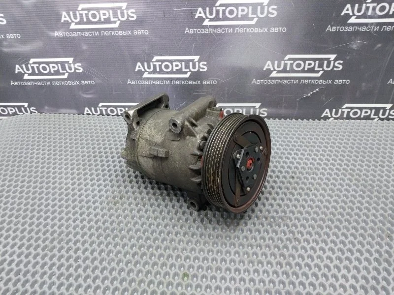 Компрессор кондиционера Renault Megane 2007 8200470242 СЕДАН K4M812