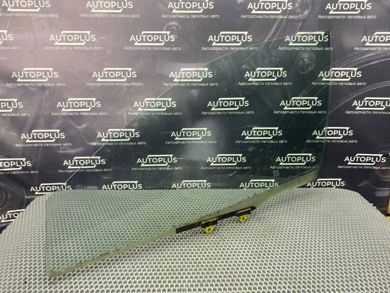 Стекло двери Mitsubishi Lancer 2007 MR525731 СЕДАН 4G13, переднее левое