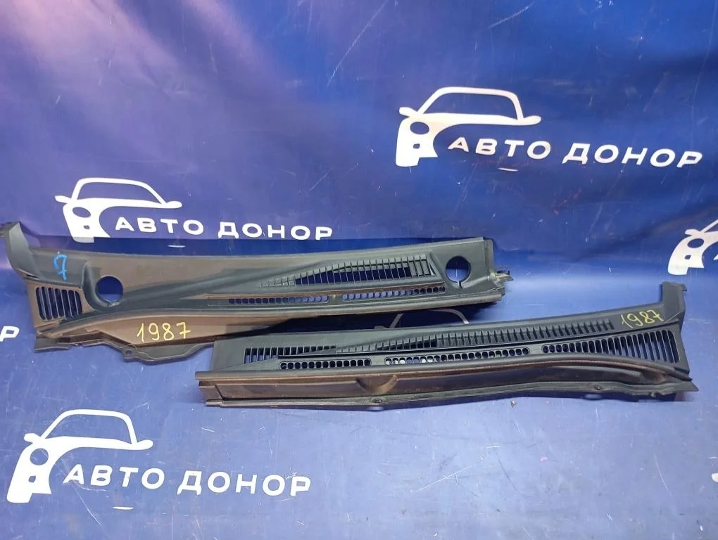 решетка под лобовое стекло SUZUKI ESCUDO TD54W J20A