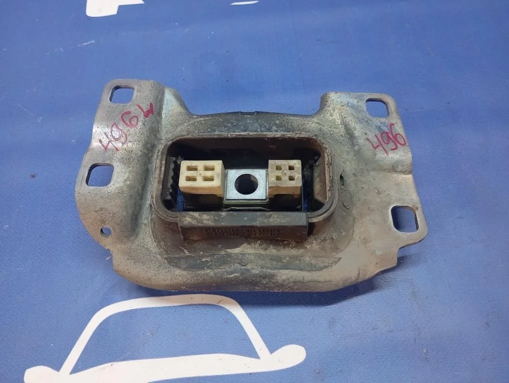 подушка двигателя FORD FOCUS CB8 IQDB