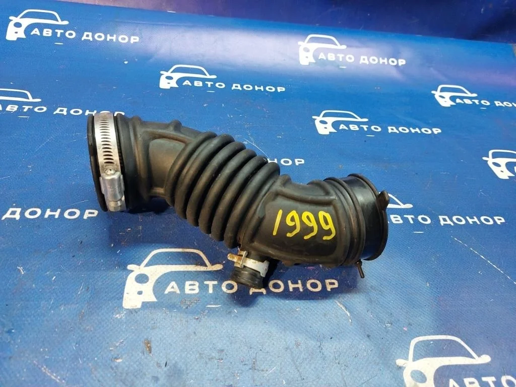 патрубок воздушного фильтра NISSAN NOTE E11 HR15DE