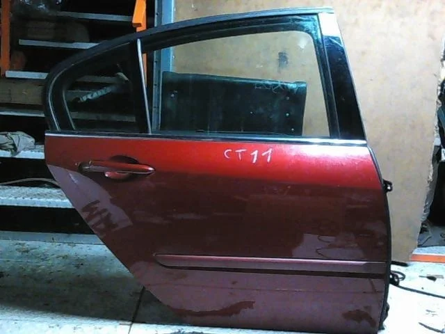 Дверь задняя правая Renault Laguna 821000022R 3, задняя правая