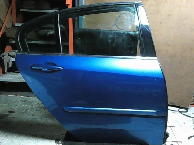 Дверь задняя правая Renault Laguna 821000022R 3, задняя правая