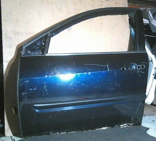 Дверь Renault Laguna 801010025R 3, передняя левая