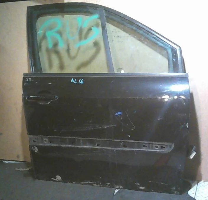 Дверь Renault Scenic 801002354R 2, передняя правая