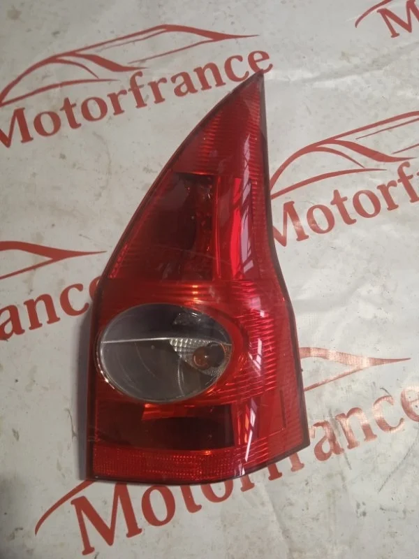 Фонарь задний Renault Megane 8200142683 2, задний правый
