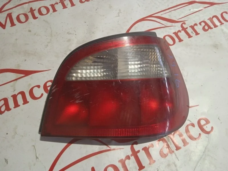 Фонарь задний Renault Megane 1999-2003 7700428321 1, задний правый