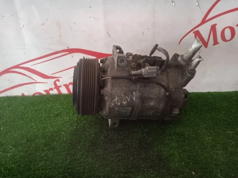 Компрессор кондиционера Nissan X-Trail 92600CY09E T31 MR20