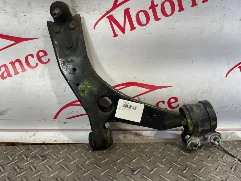 Рычаг передний Ford Focus 1570284 2, правый