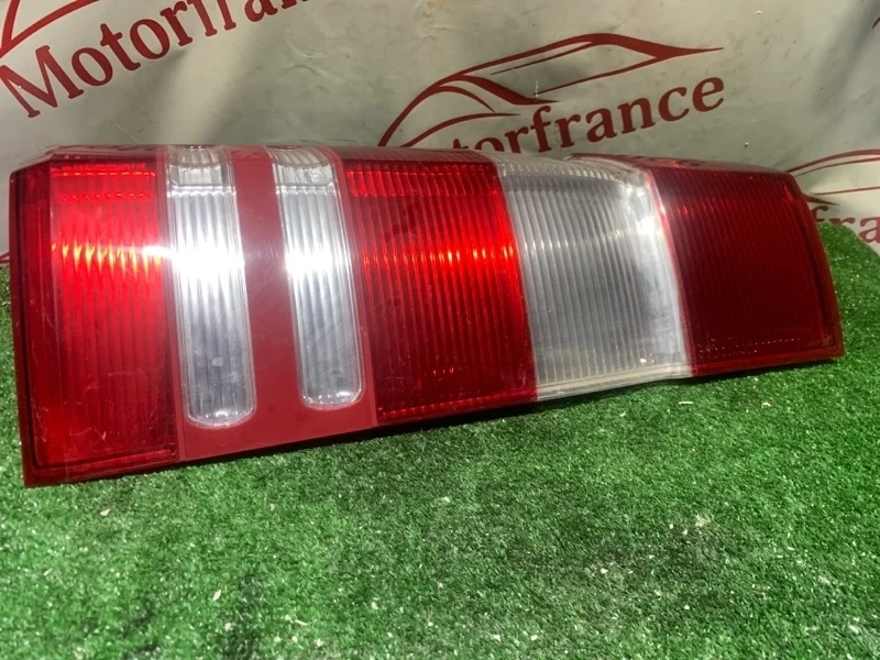 Фонарь задний Mercedes-benz Sprinter 9068200264 W906, задний правый