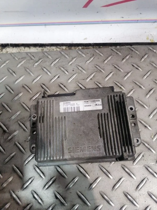 Блок управления двигателем Renault Megane 1996-2003 7700105979 1 K7M 1.6 8V