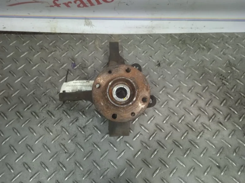 Кулак поворотный Renault Logan 6001548866 1, передний правый