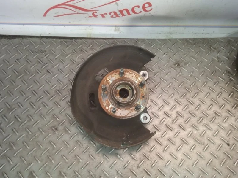 Кулак поворотный Chevrolet Cruze 13583478 1, передний левый