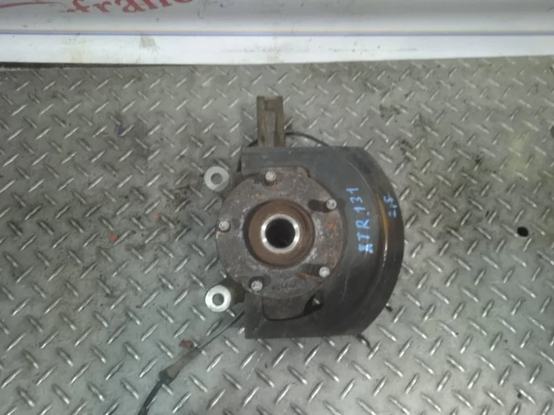 Кулак поворотный Nissan X-trail 40015JD040 T31, передний левый