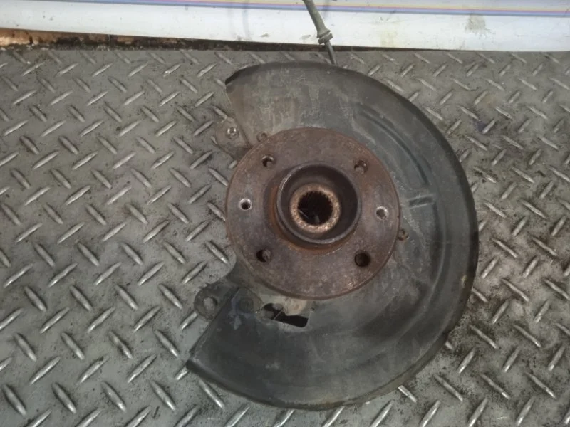 Кулак поворотный Renault Kangoo 8200150222 1, передний левый