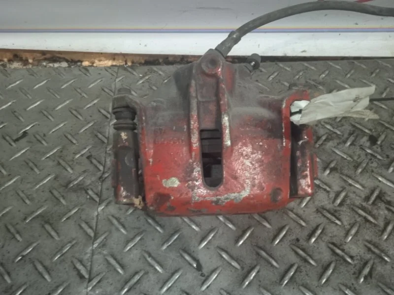 Суппорт тормозной Ford Mondeo 1500664 3, передний левый