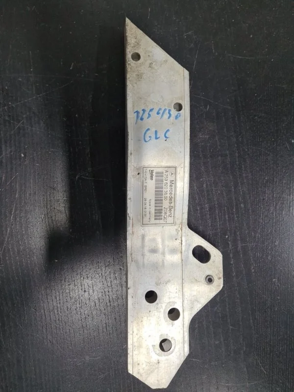 Кронштейн усилителя бампера Mercedes-benz GLC-Class A2536203800 X253, передний