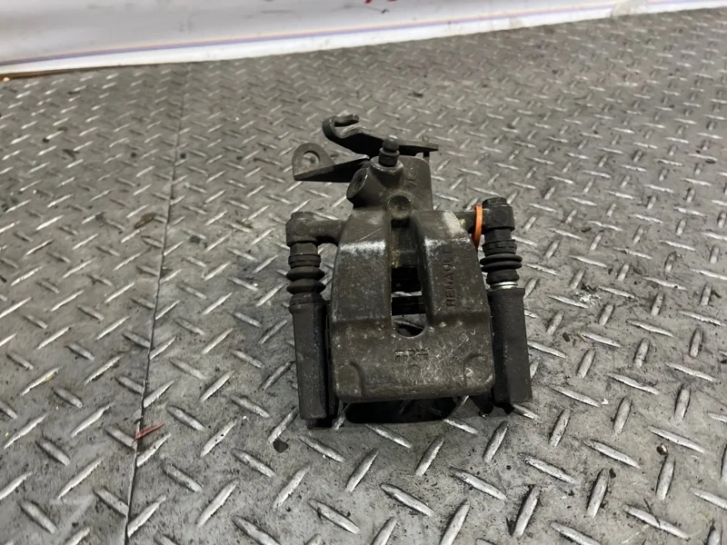 Суппорт тормозной Renault Megane 7701049108 2, задний левый