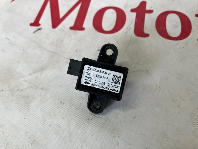 Датчик Mercedes-Benz S-Class 2005-2009 A0038208426 W221
