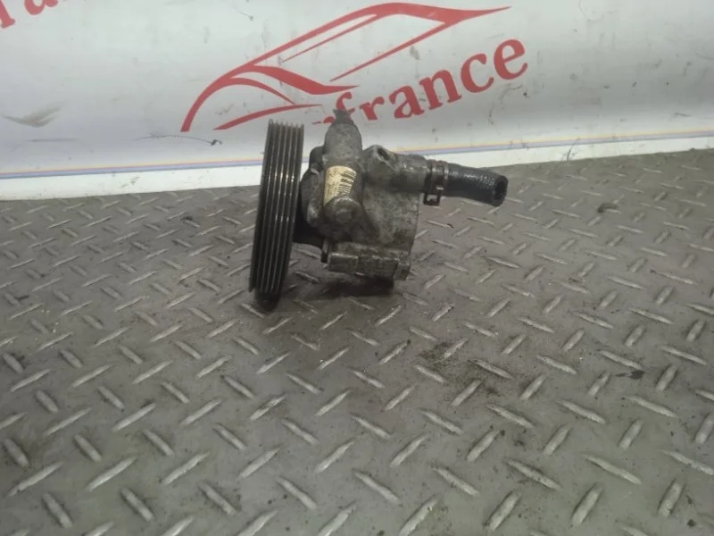 Насос гидроусилителя руля Renault Trafic 8200100082 2 1.9 DCI F9Q