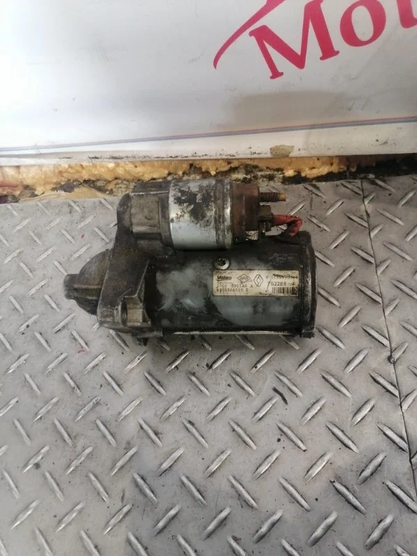 Стартер Renault Trafic 8200568535 2 1.9 DCI F9Q