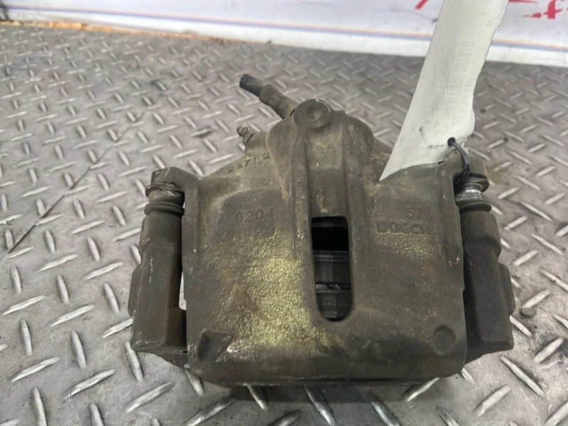 Суппорт тормозной Ford Mondeo 2000-2007 1500662 3, передний правый