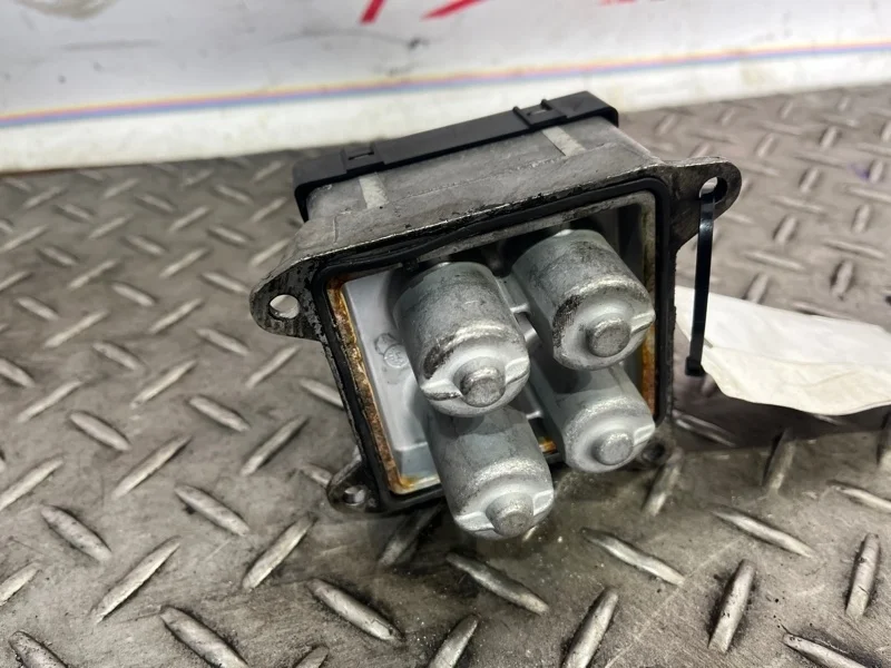 Подогреватель охлаждающей жидкости (антифриза) Mercedes-benz C-Class A0001591904 W203 2.2 CDI OM 646