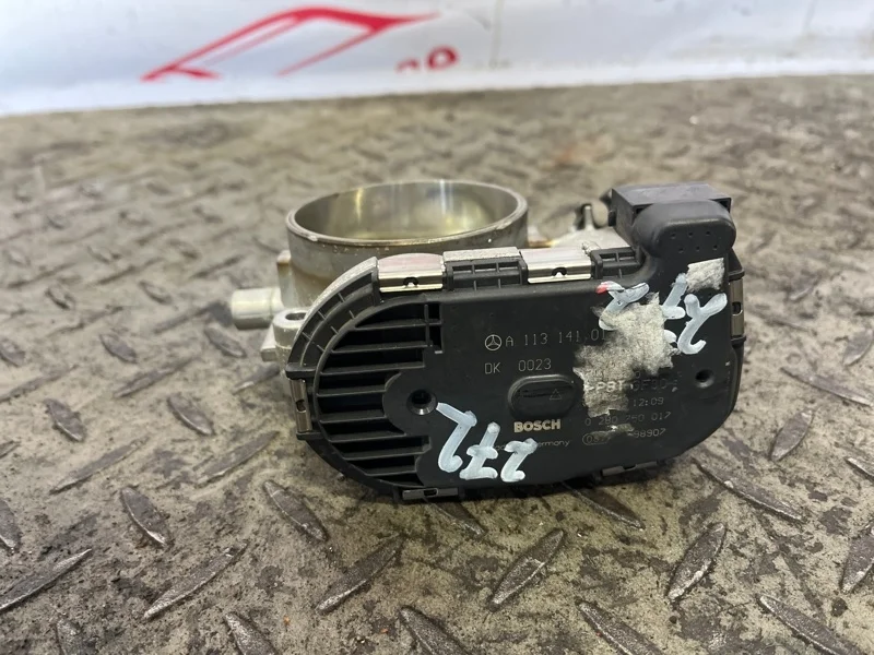 Дроссельная заслонка Mercedes-Benz E-Class A1131410125 W211 OM113 5.0