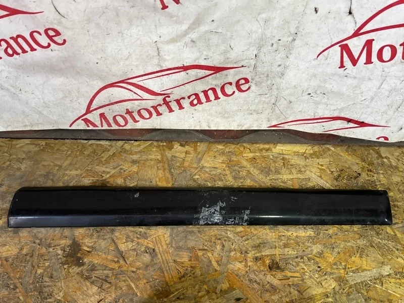 Молдинг двери Renault Sandero 2009-2014 8200735139, передний правый