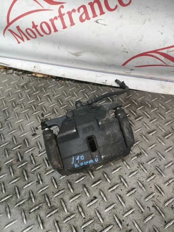 Суппорт тормозной Nissan Qashqai 2012 41011JD00A J10 1.6 HR16DE, передний левый