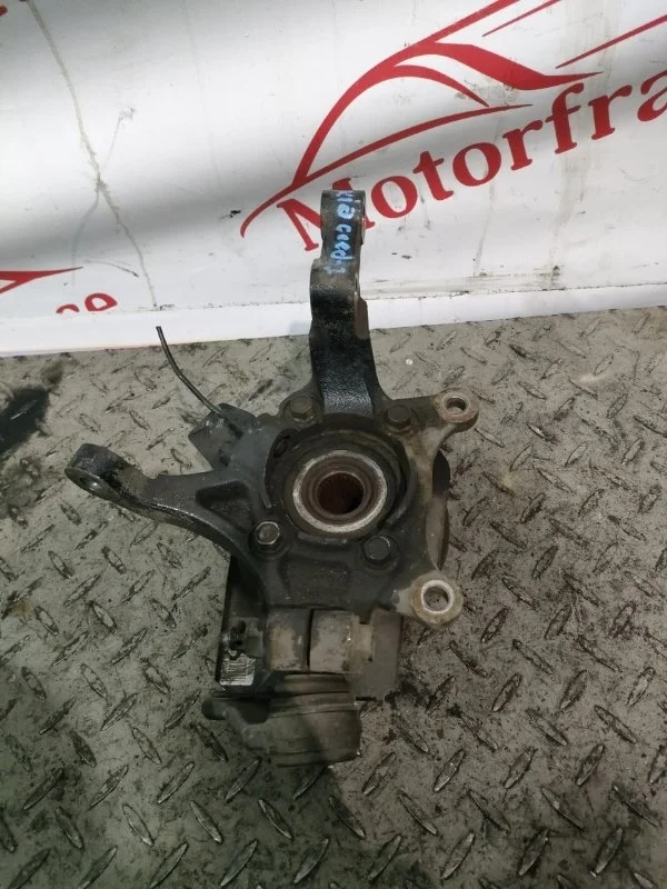 Кулак поворотный Kia Ceed 2013 51715A6000 JD, передний левый