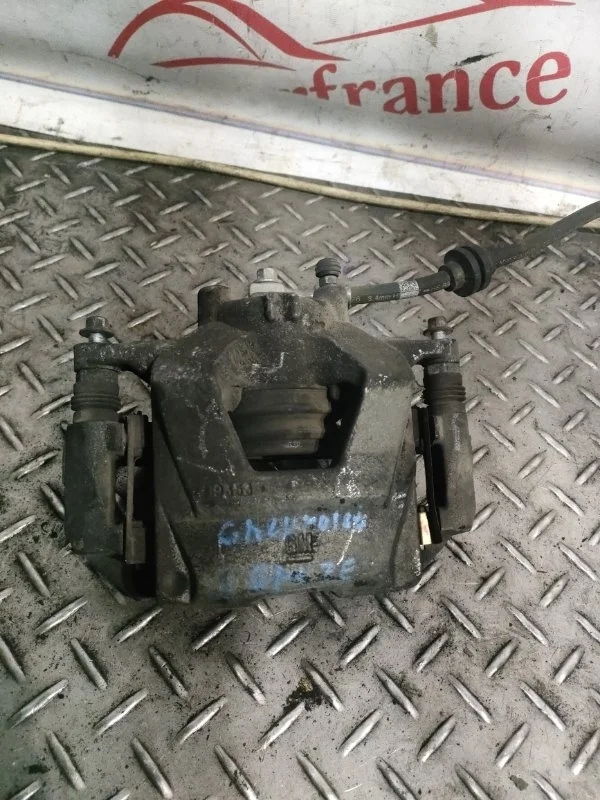 Суппорт тормозной Chevrolet Cruze 2011 13301189 1 1.8 F18D4, передний левый