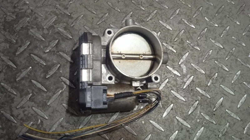 Дроссельная заслонка Mercedes-Benz Cls-Class 1131410125 C219 5.0 M113