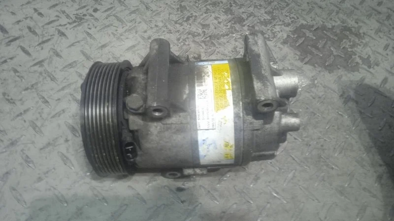 Компрессор кондиционера Nissan Primera 8200309193 P12 F9Q