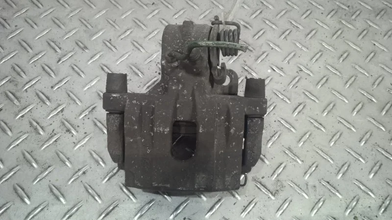 Суппорт тормозной Renault Laguna 7701049109 2, задний правый