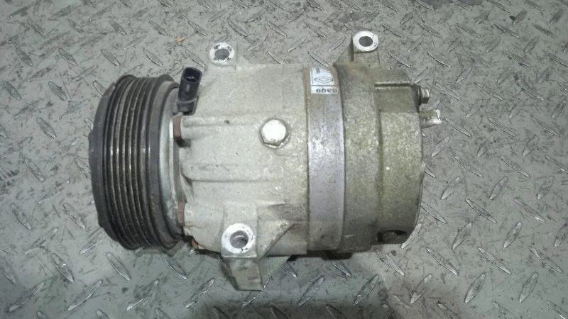 Компрессор кондиционера Renault Trafic 7700105765 2 F9Q