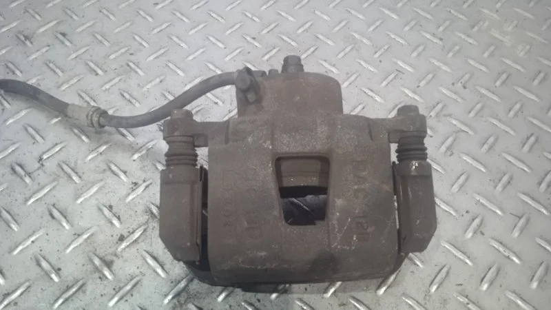 Суппорт тормозной Chevrolet Lacetti 96549789 1, передний правый