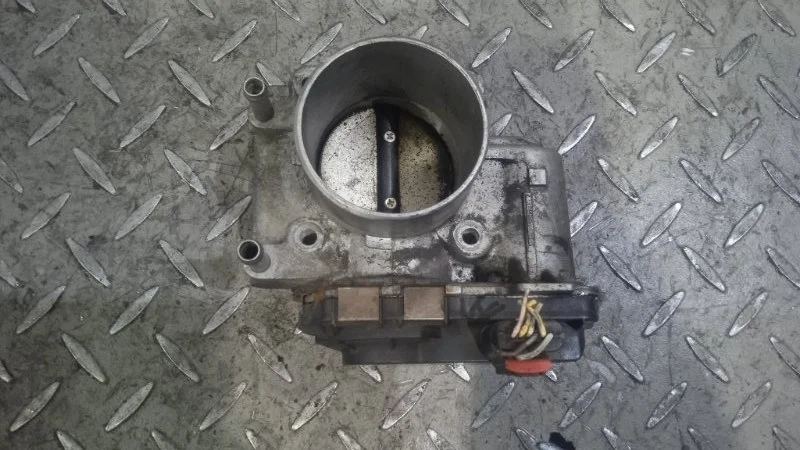 Дроссельная заслонка Mazda Cx-7 L35M13640