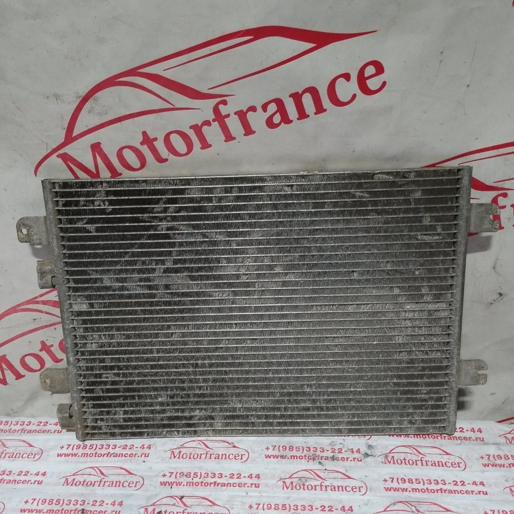Радиатор кондиционера (конденсер) Renault Megane 2002 8200182361