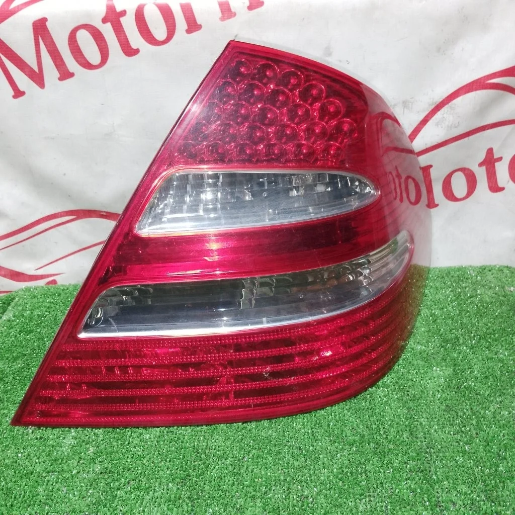 Фонарь задний Mercedes-Benz E-Class A2118200664 W211, правый